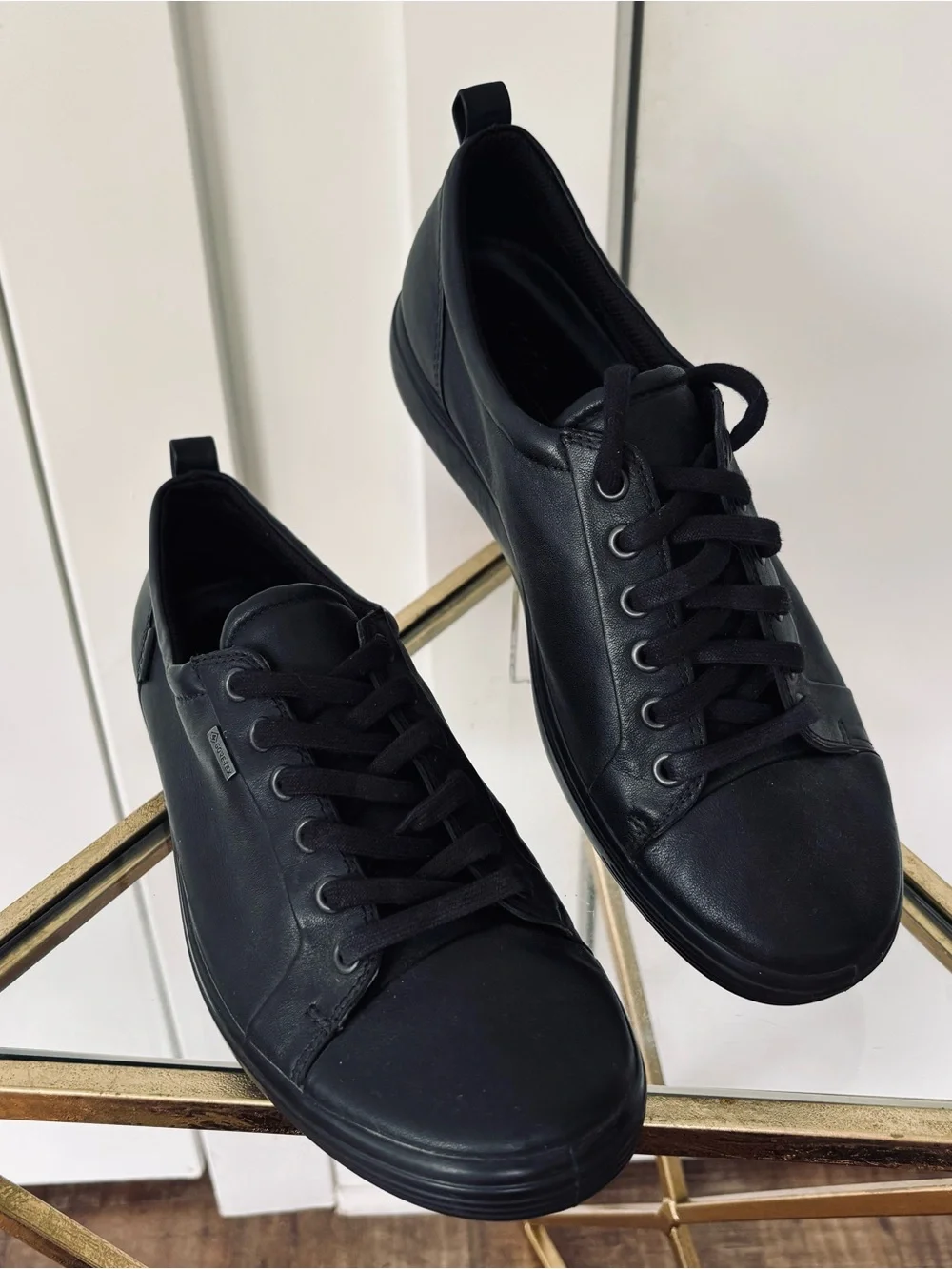 Women's ECCO Soft gore-tex Waterproof Sneaker black leather low top sneaker 10